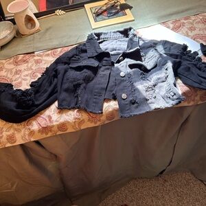 SHEIN Black Distressed Cropped Jean Jacket